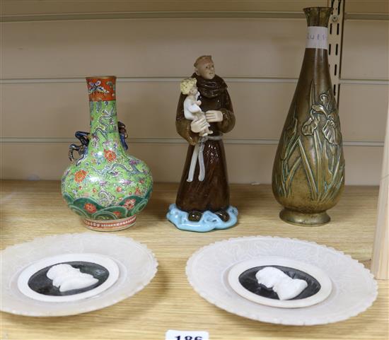 A pair of plaques, Art Nouveau vase, Chinese vase etc.